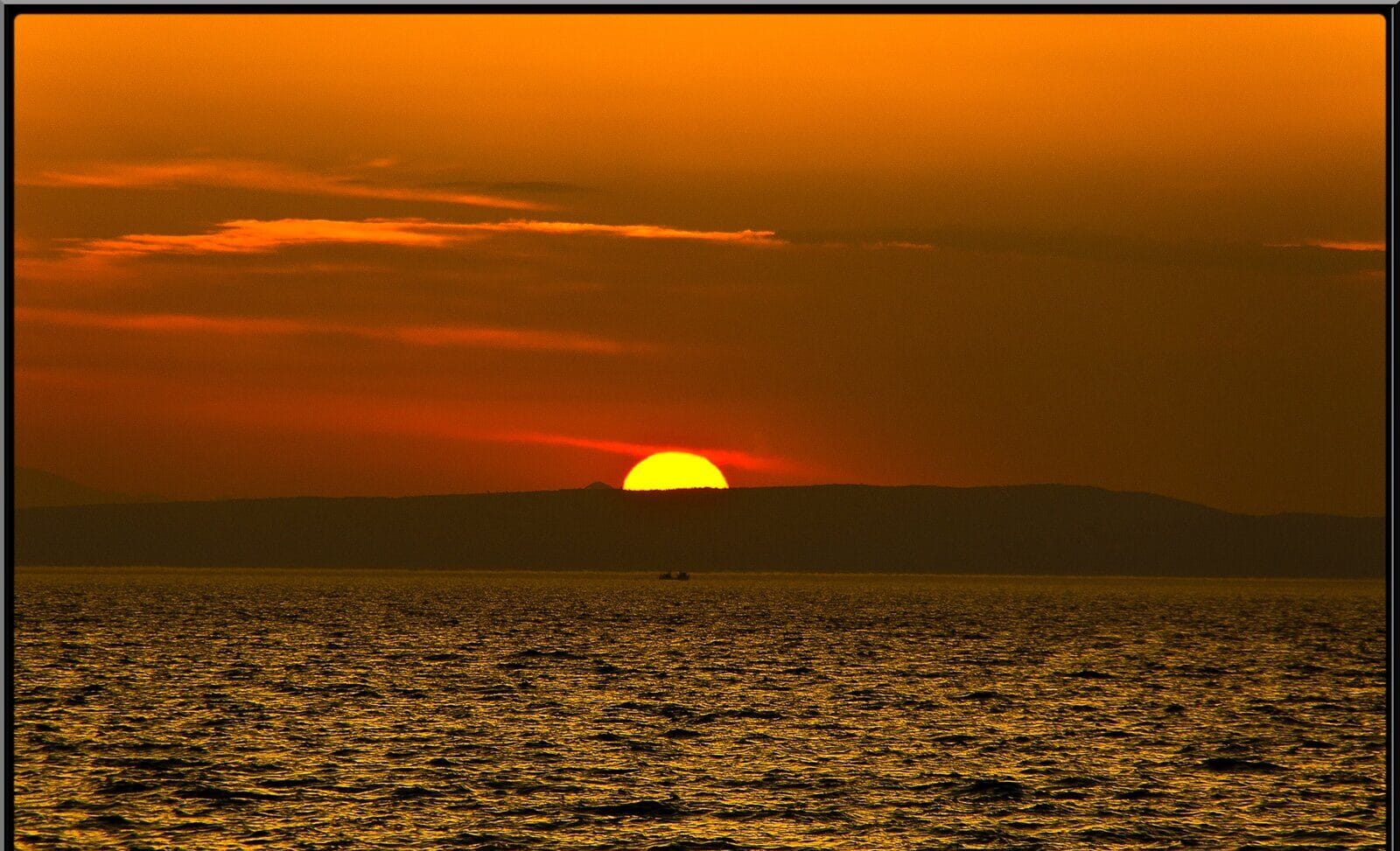 Mykonos Sunset Boat Cruise:
