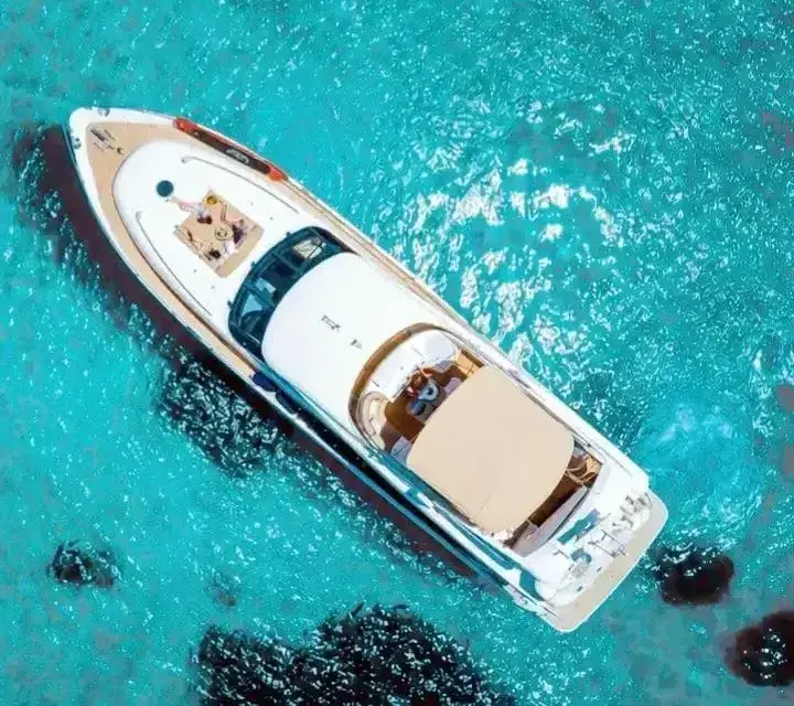 Luxury Yacht Charter in Mykonos